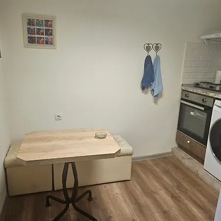 малко студио в центъра на град Ii * بورغاس