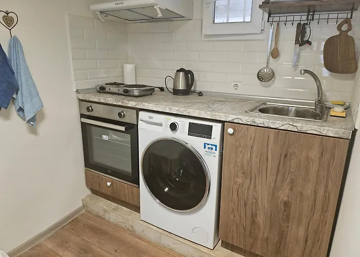 شقة малко студио в центъра на град Ii بورغاس