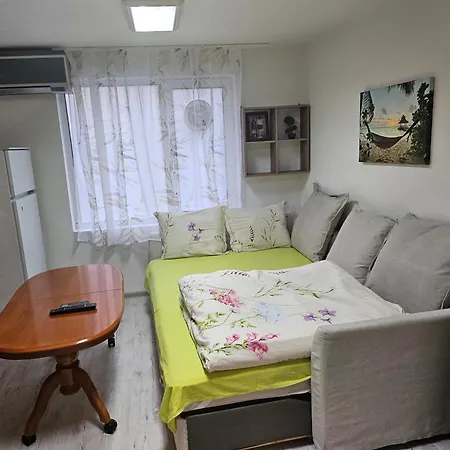 Apartment малко студио в центъра на град Ii